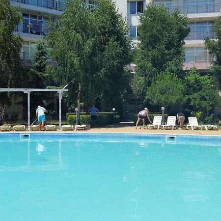 Yves 2 Bed Apart At Sun Village Sunny Beach Not Far Away From The Sea Esterno foto