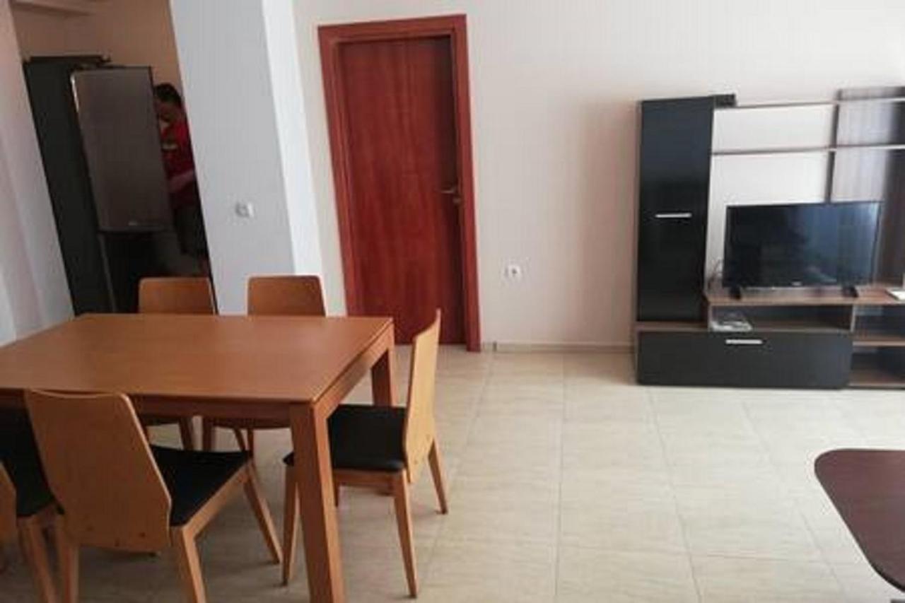 Yves 2 Bed Apart At Sun Village Sunny Beach Not Far Away From The Sea Esterno foto