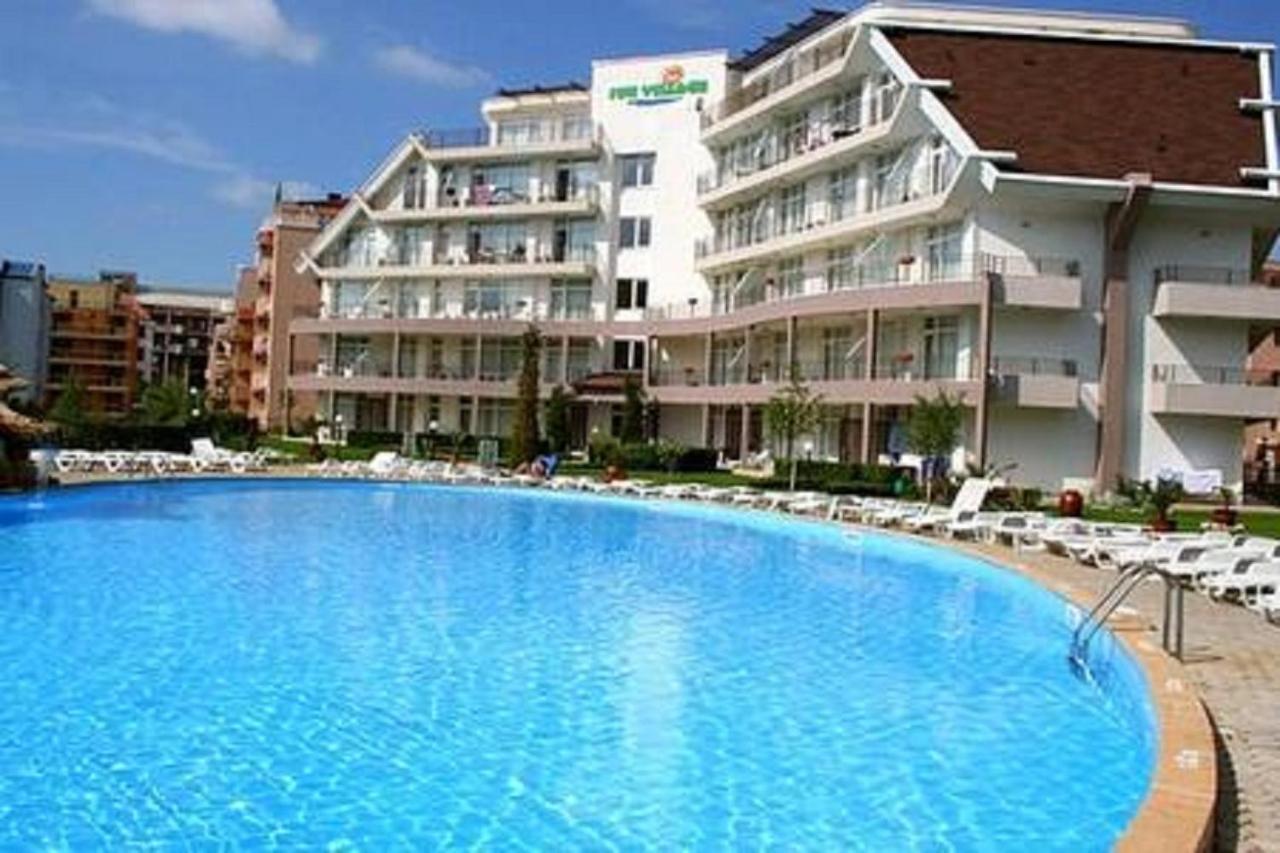 Yves 2 Bed Apart At Sun Village Sunny Beach Not Far Away From The Sea Esterno foto