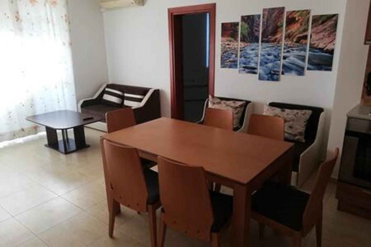 Yves 2 Bed Apart At Sun Village Sunny Beach Not Far Away From The Sea Esterno foto
