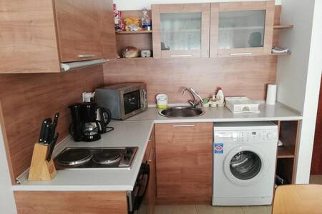 Yves 2 Bed Apart At Sun Village Sunny Beach Not Far Away From The Sea Esterno foto