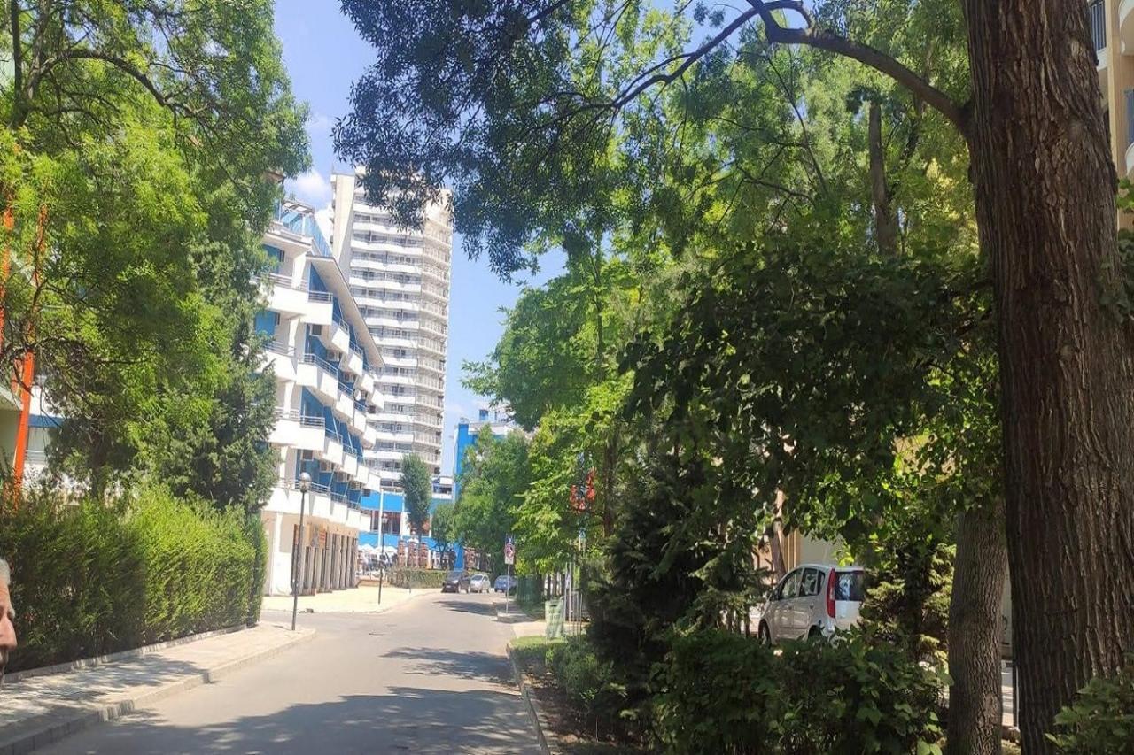Yves 2 Bed Apart At Sun Village Sunny Beach Not Far Away From The Sea Esterno foto